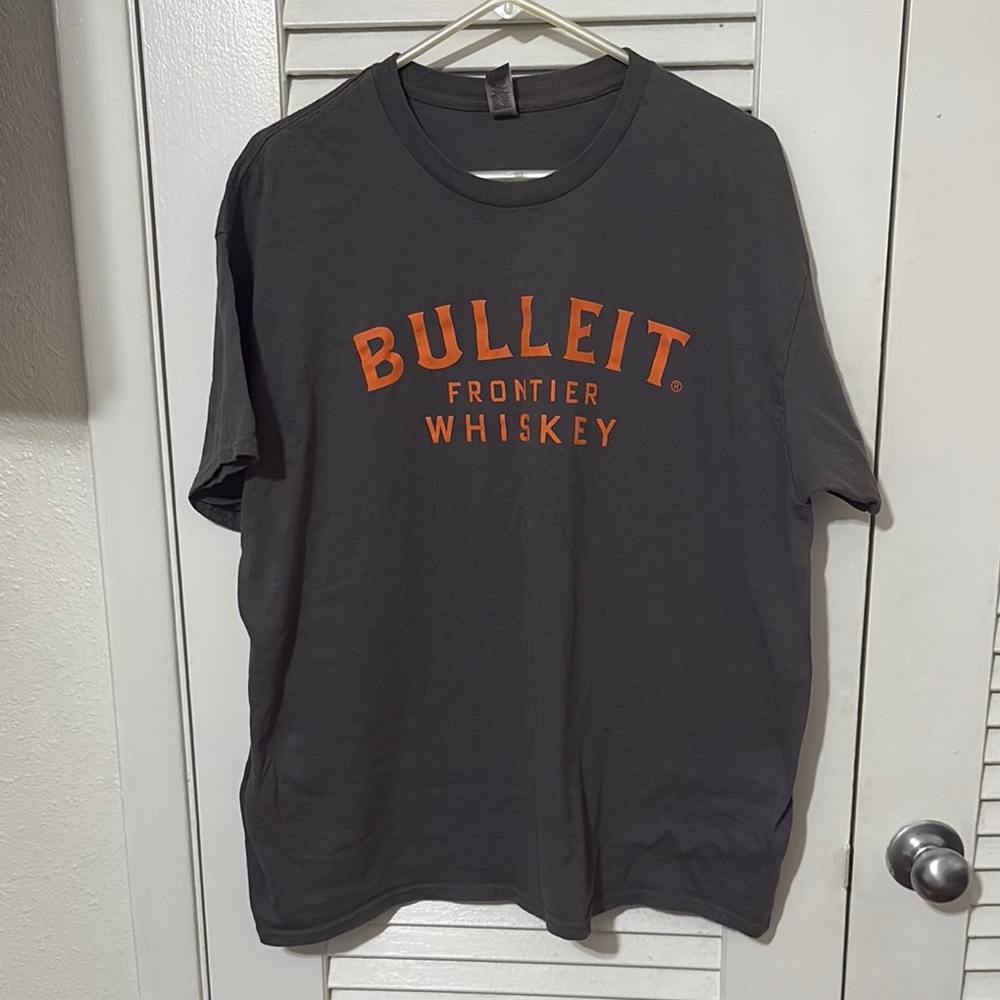 Gildan Gray and Orange Short Sleeve Tee